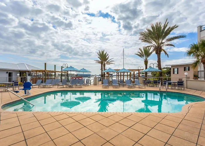 Paddletail Waterfront Lodge, Trademark Collection By Wyndham